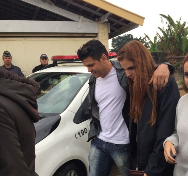   Condenada a 39 anos de prisão por matar os pais, Suzane von Richthofen deixou a Penitenciária Santa Maria Eufrásia Pelletier, a P1 feminina de Tremembé (SP), nesta quinta-feira (9). (Foto: TV Vanguarda/Vanessa Vantine)
